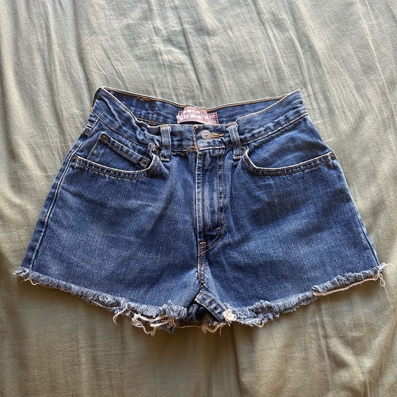 Vintage Levi’s 569 Medium/Dark Wash Denim Cutoff Shorts - Picture 1 of 5